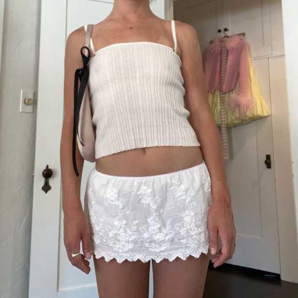 UNIF Knit Ribbed Tank with Rosettes - Picture 2 of 7